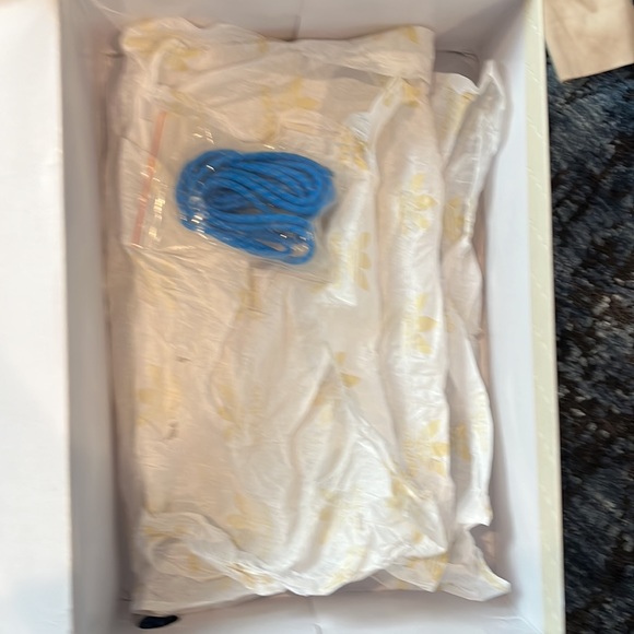 Pharrel human race - Picture 5 of 6